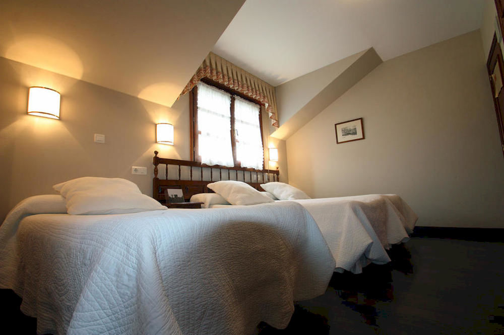 Hostal Restaurante Mendez Villafranca Del Bierzo Dış mekan fotoğraf